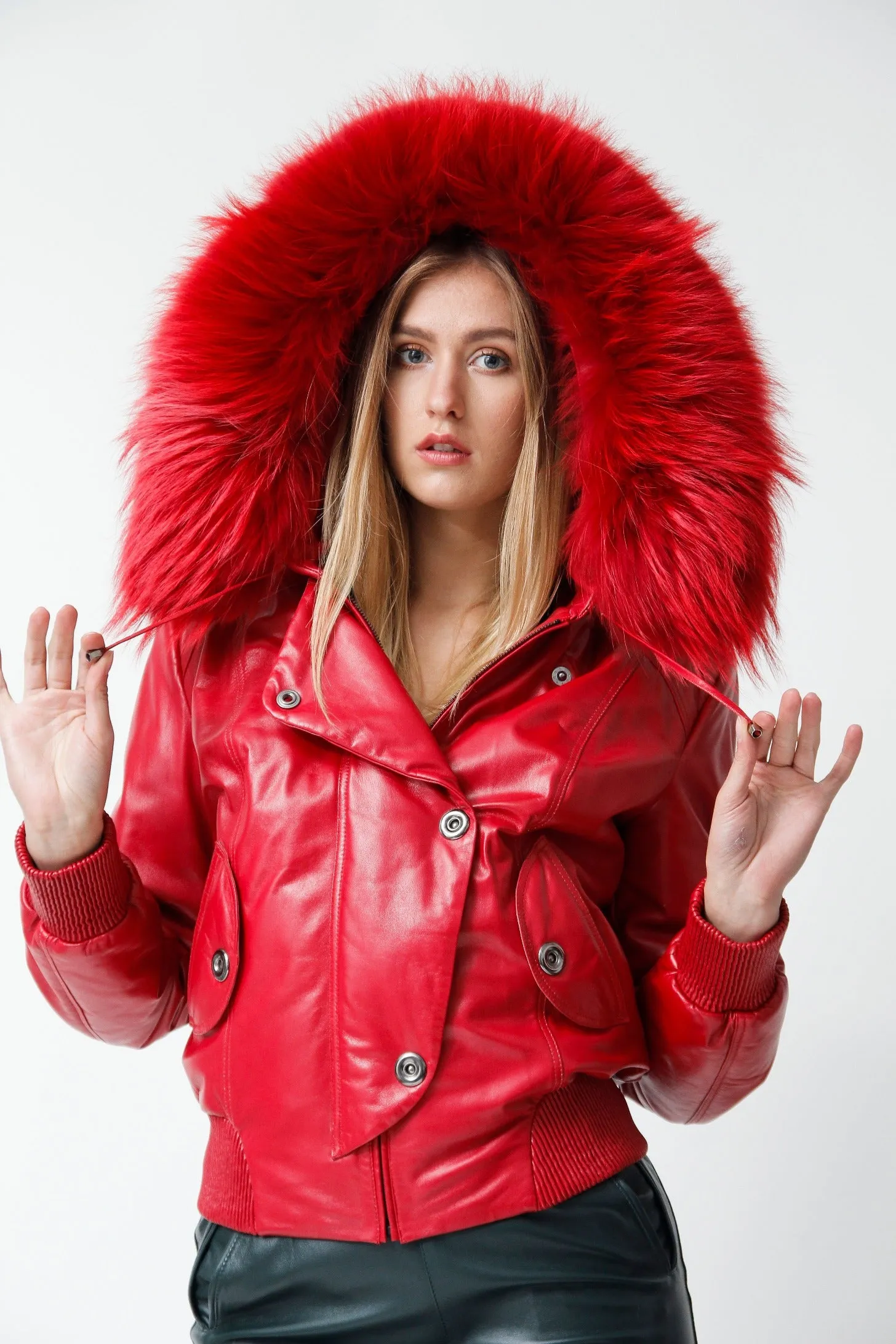 Damenblouson Rot mit Kapuze