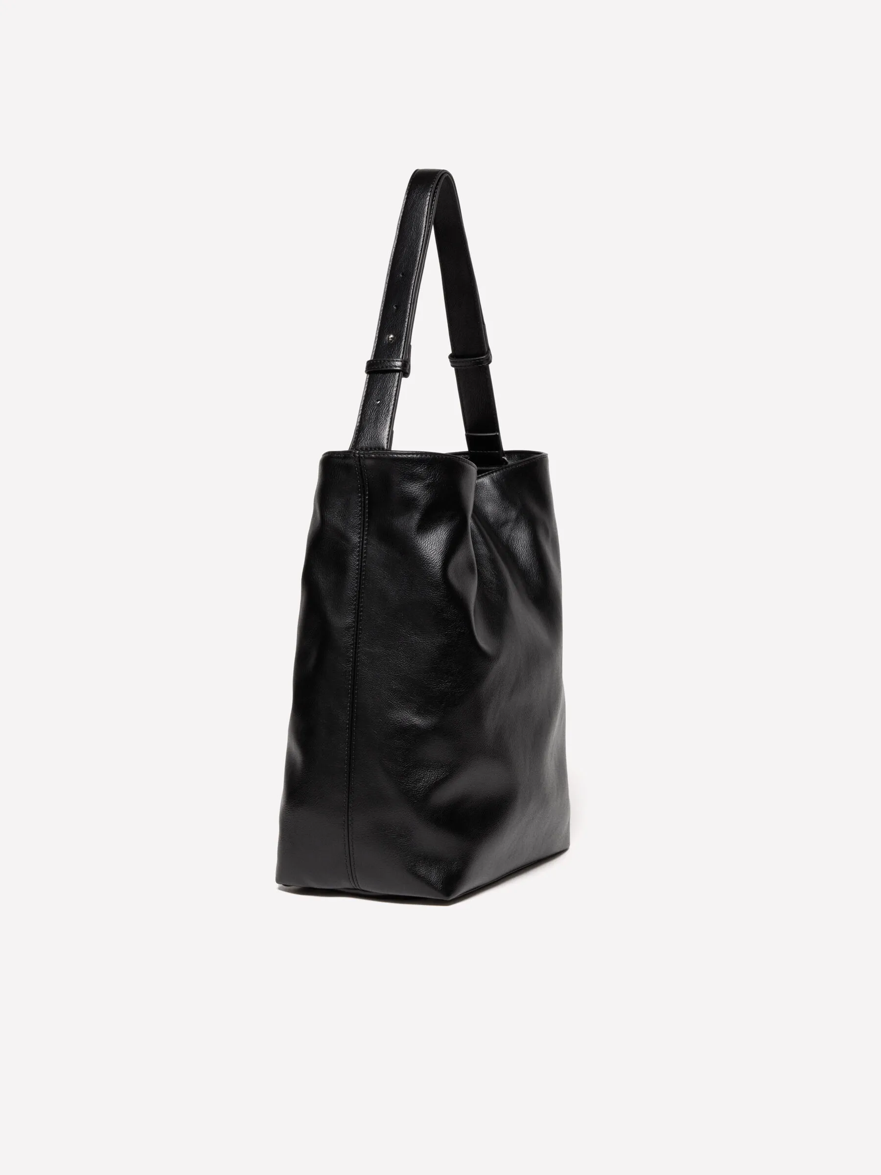 Große Schultertasche in Schwarz, Schwarz 