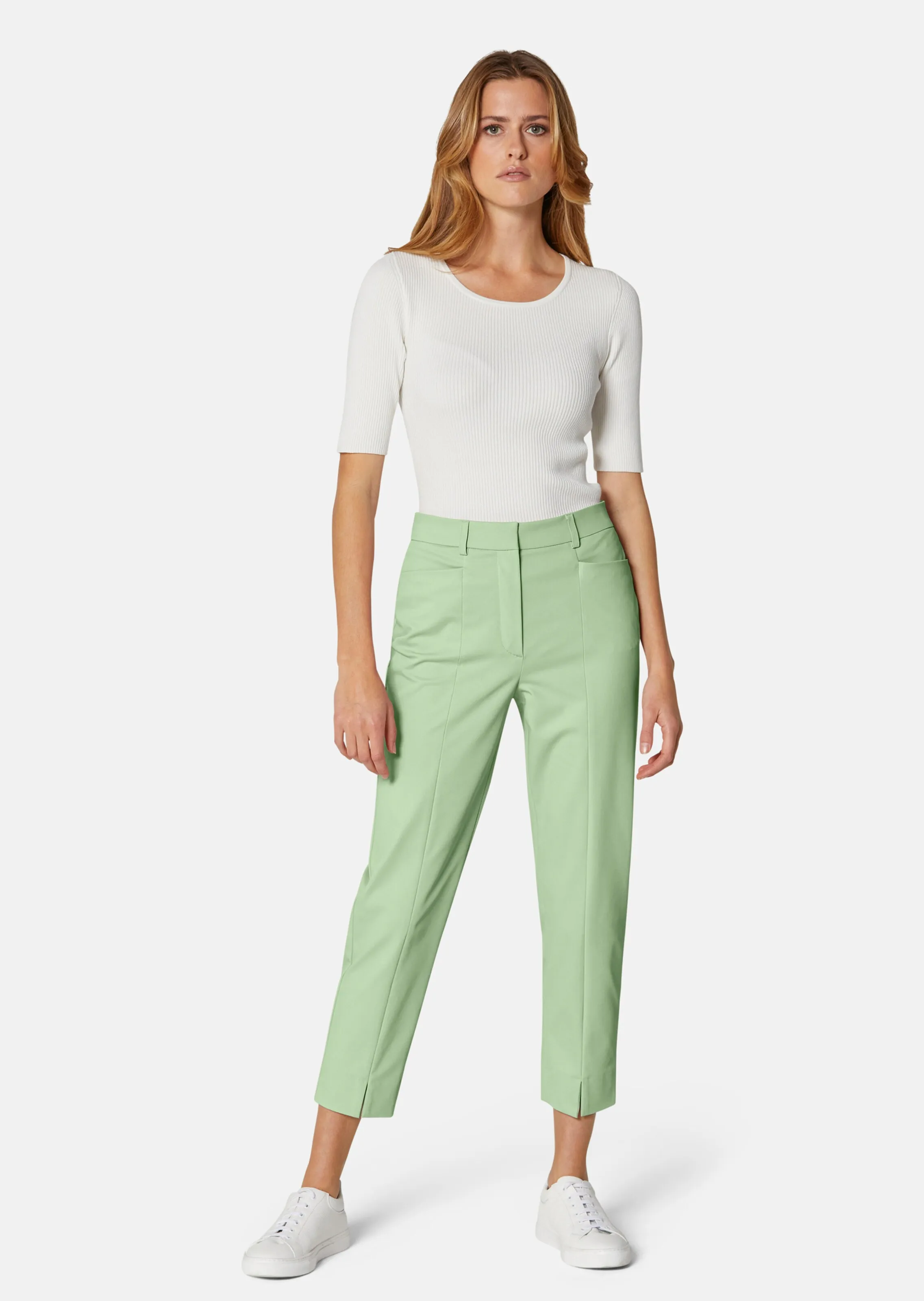 Schmale 7/8-Highwaist-Hose aus innovativem Techno-Stretch